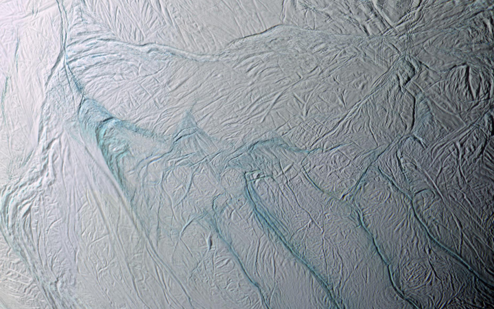 Voraussetzungen für Leben im Enceladus-Ozean immer sicherer